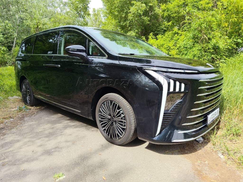 Dongfeng Forthing U-TOUR V9 PHEV 310PS 7m.